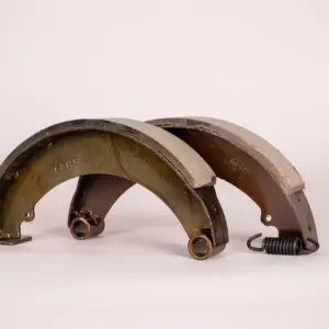ZAPATA Y RESORTE DE FRENO POSTERIOR, JGO PARA MOTOFURGÓN 250CC / 300 CC